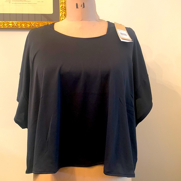 New with tags Adidas black crop top with draped open back - Picture 1 of 4